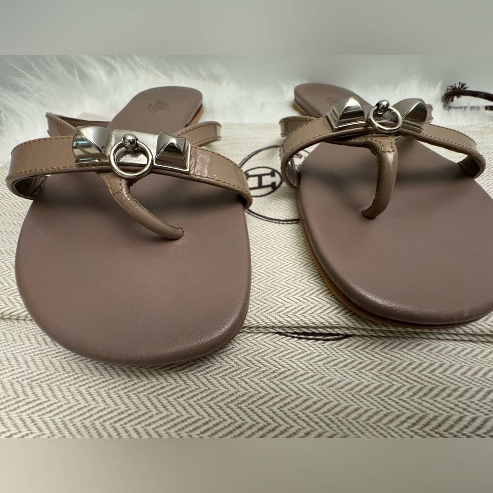 Hermes Corfou Leather Sandals - Picture 7 of 12